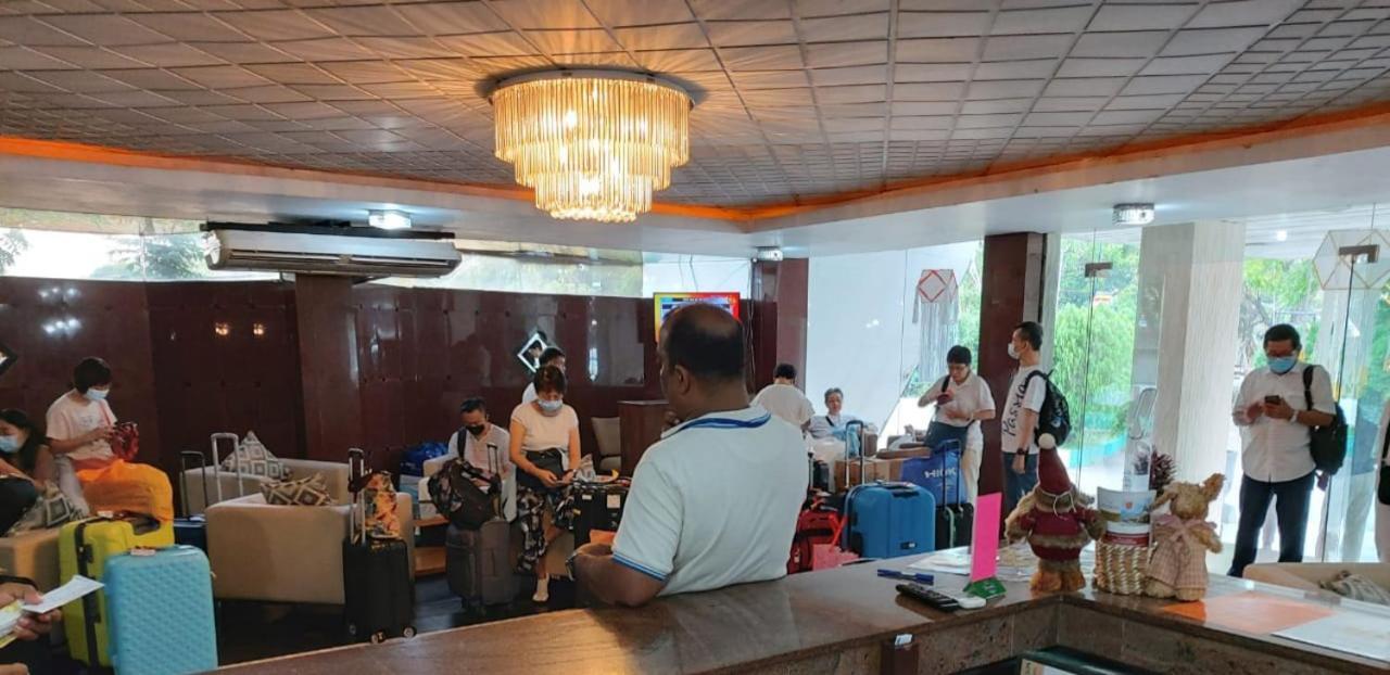 Good Wood Airport Hotel Katunayaka Esterno foto